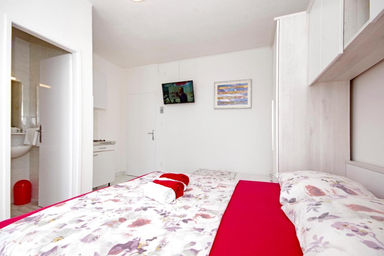Apartmani Tomas Tučepi Exterior foto