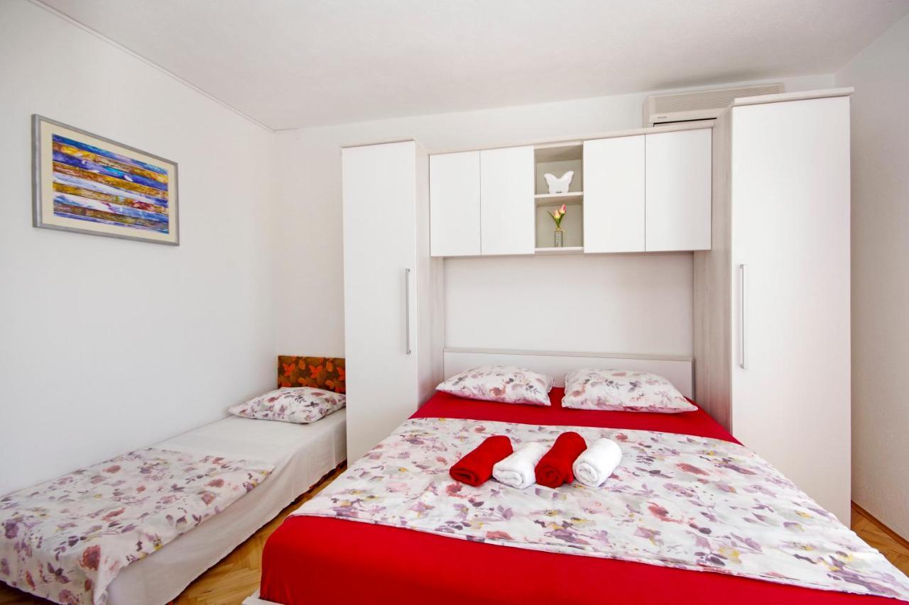 Apartmani Tomas Tučepi Exterior foto